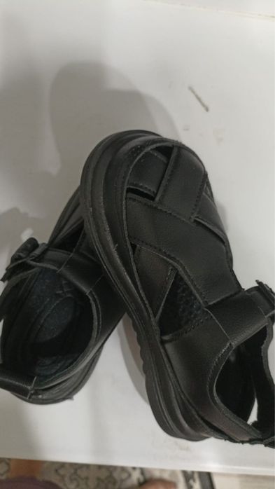 Сандали продам детские