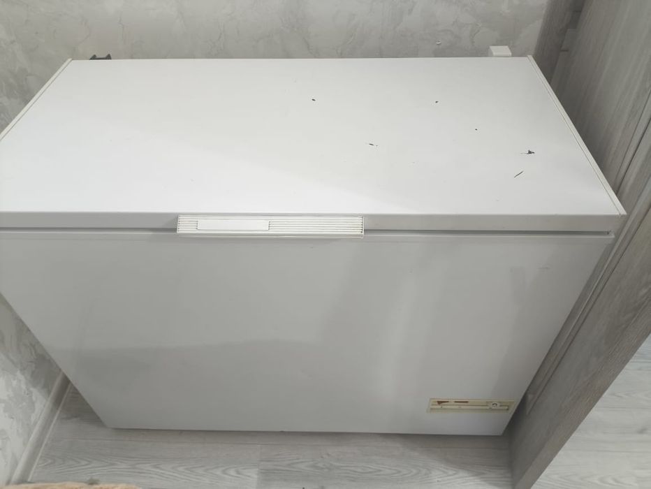 Продам б/у морозильную камеру