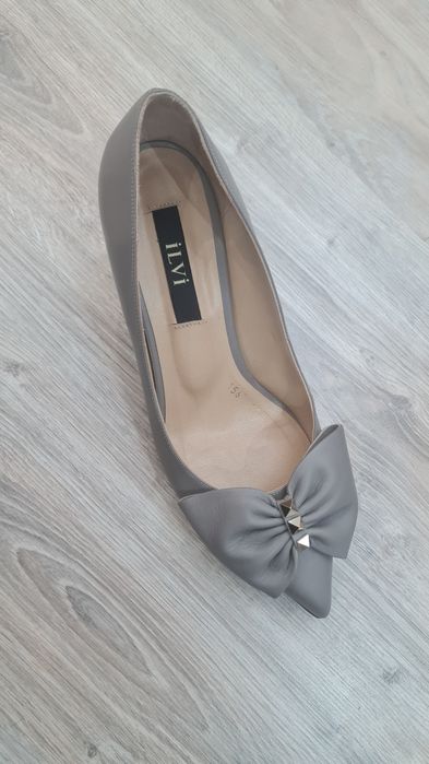 Туфли на каблуке.