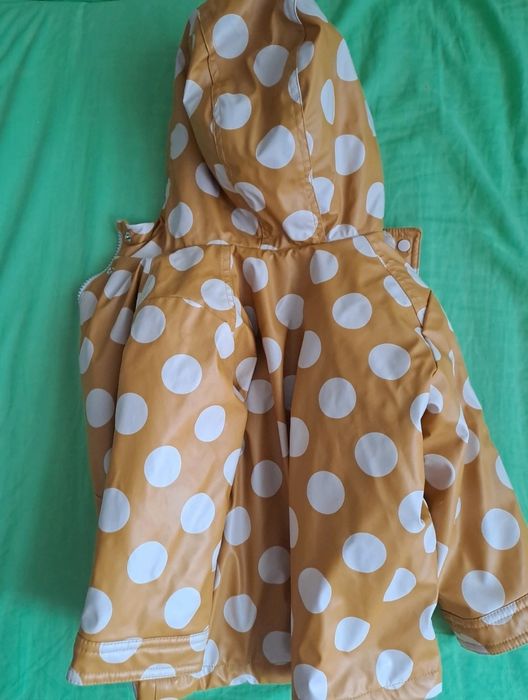 Geca Zara 98 impermeabila