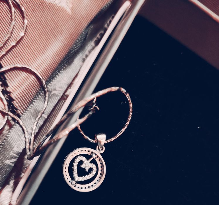 Продам цепочку  серебро проба 925