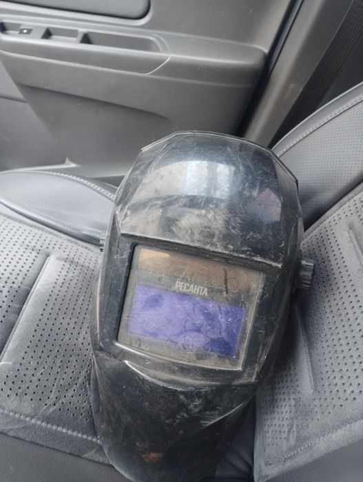 Сварочный аппарат и маска