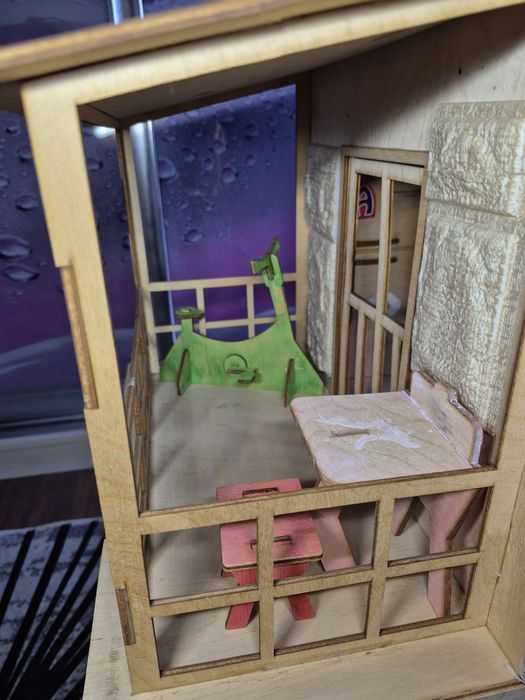 Кукольный домик.Трех этажный