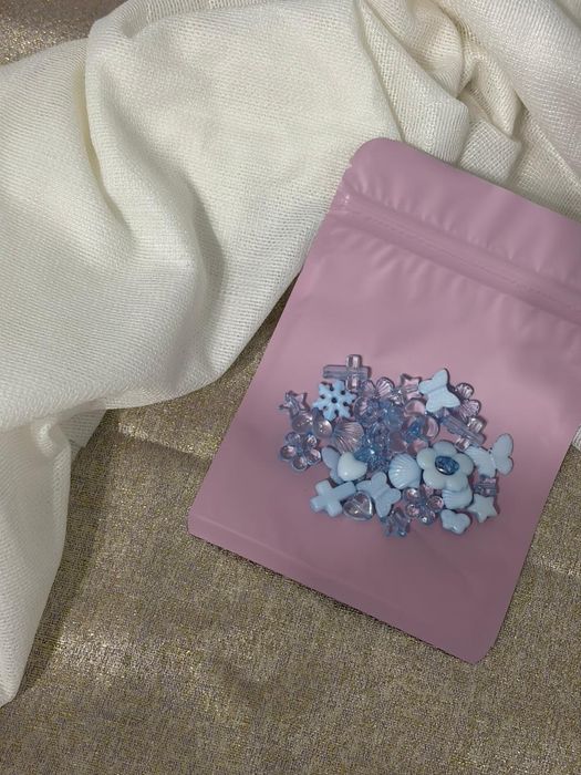 Материалы для изготовления брелока из бусин
За 500тг 
Если хотите купи