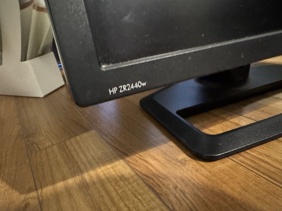 Monitoare Benk si HP