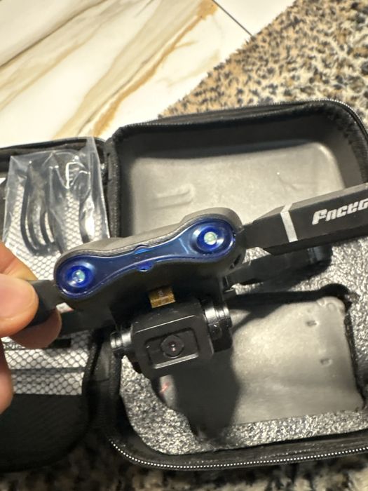 Dronă cu cameră video Control prin telecomandă noua plus husa