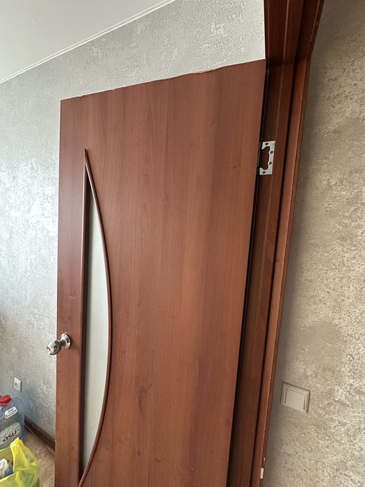 Меж комнатные двери б/у