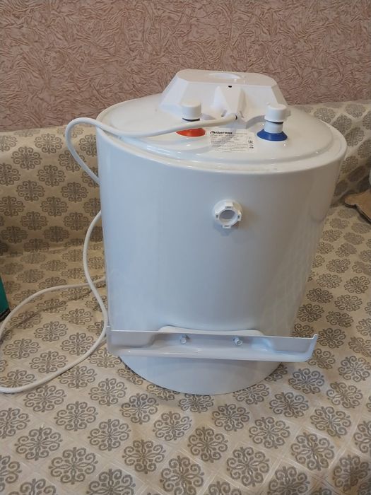 продам водонагреватель титан