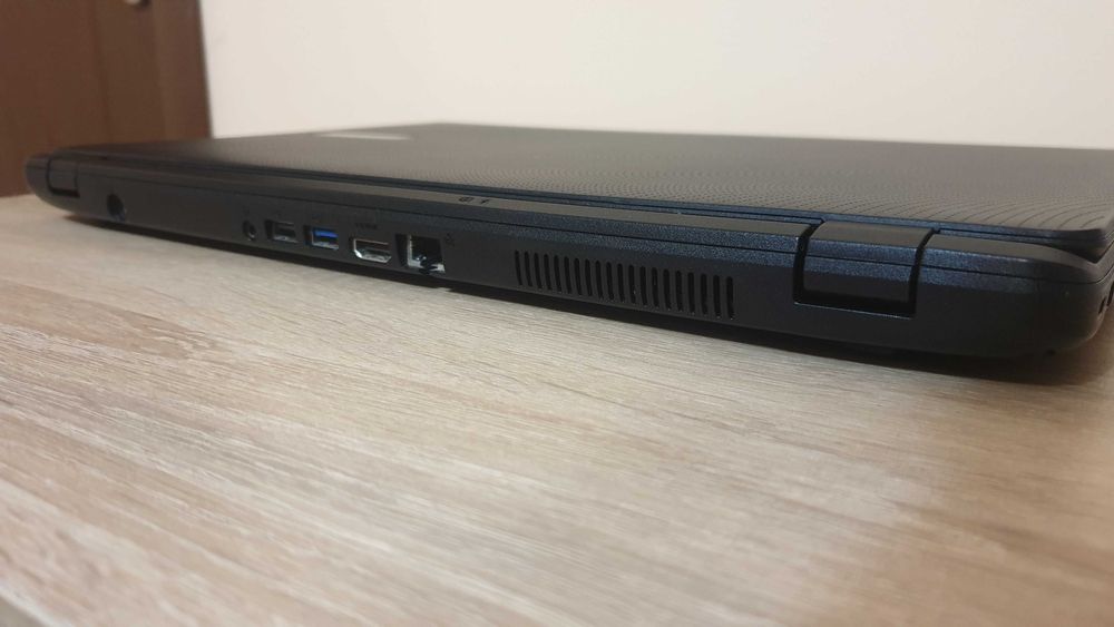 Лаптоп Acer Aspire ES1-571