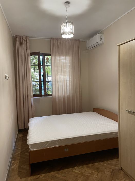 Дава се под наем Тристаен апартамент в Варна, Център - 75 кв.м за 897.6 € - Снимка #4