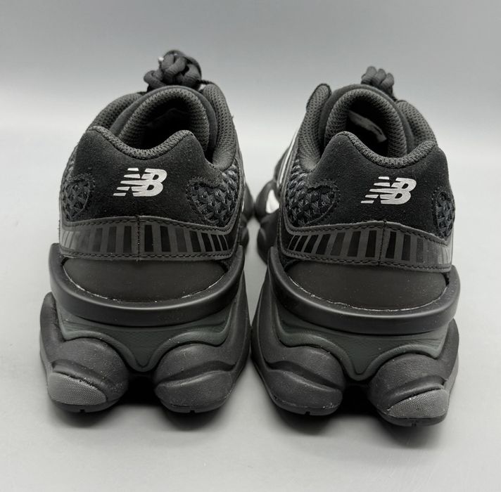 New Balance 9060 black & grey Marime 42