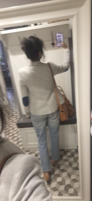 Дънки Zara и спортно сако