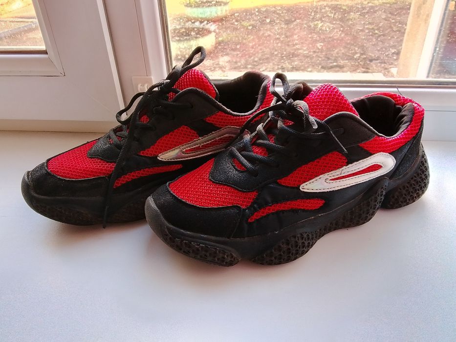 Продам кросовки,не дорого!