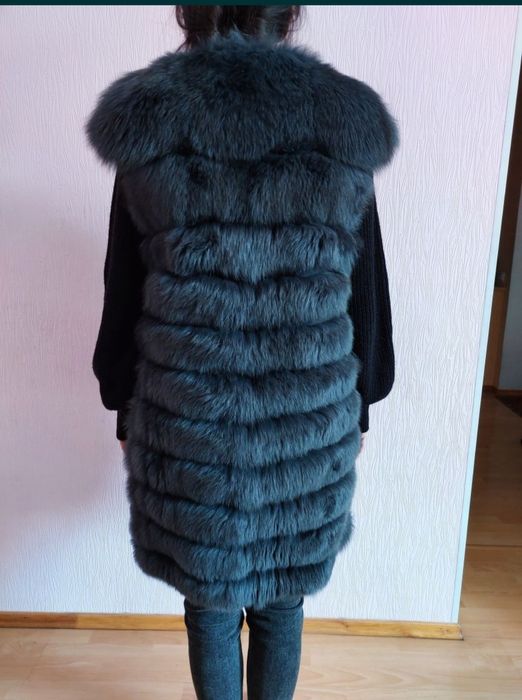 Продам меховой жилет