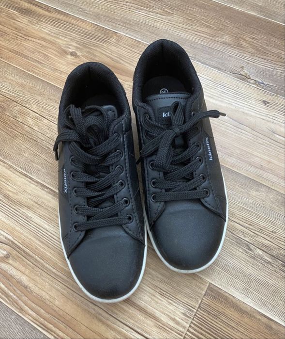 Продам кеды за 4000. Тг