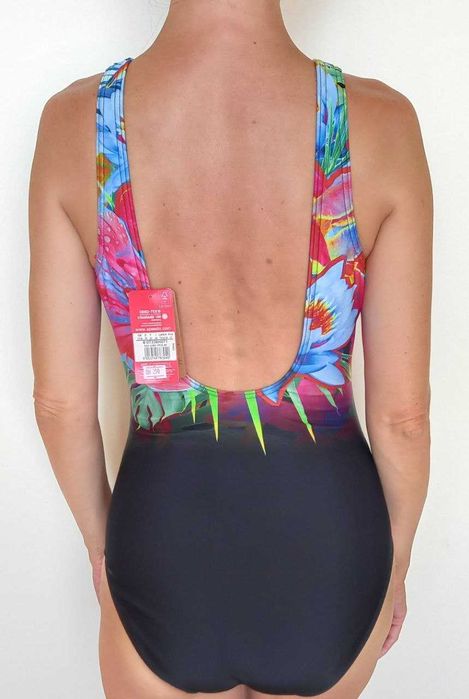 бански костюм SPEEDO.