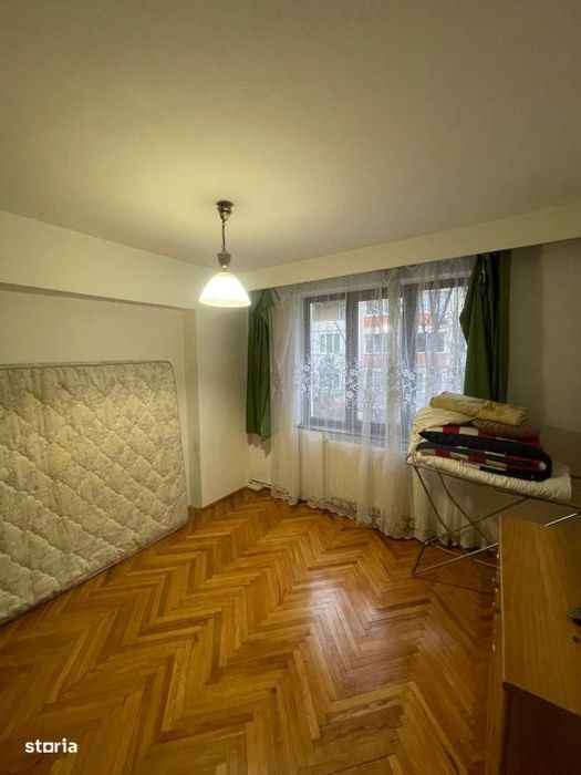 Apartament 4 camere, 100 mp utili, 2 bai, etaj 2 – zona Centrala