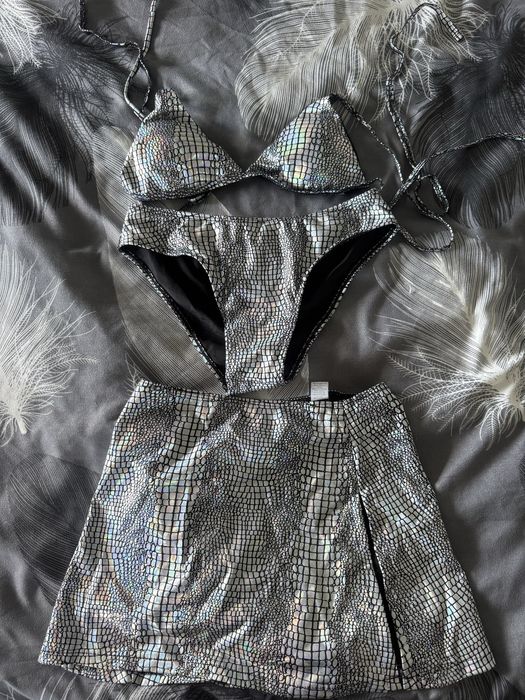5 costume de baie noi/ folosite + 2 sutiene de plaja