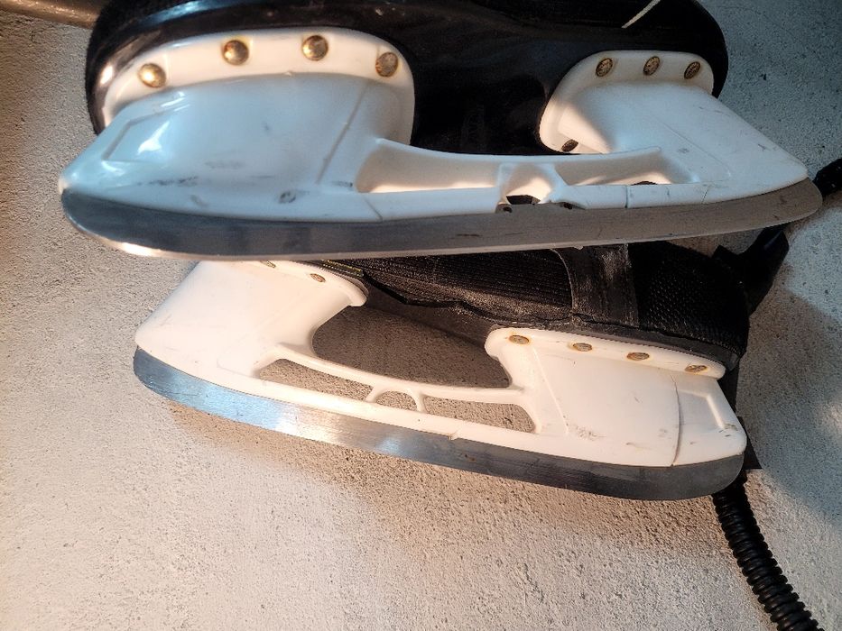 Коньки хокейные коньки