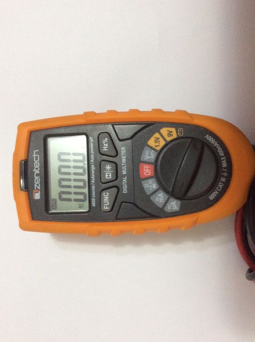 Multimetru Zentech model MS8332C,400V