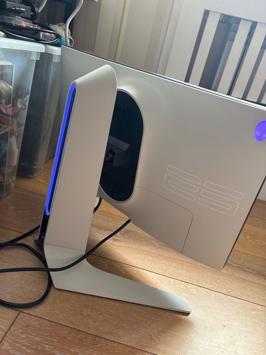 Монитор Alienware 240Hz