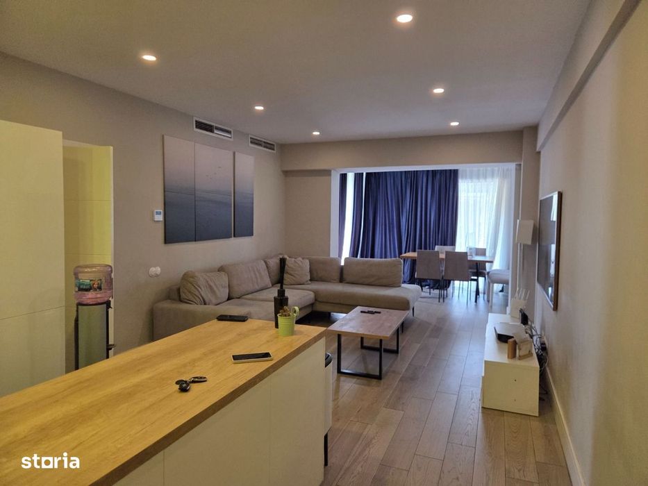Apartament cu 4 camere si curte privata exclusiva