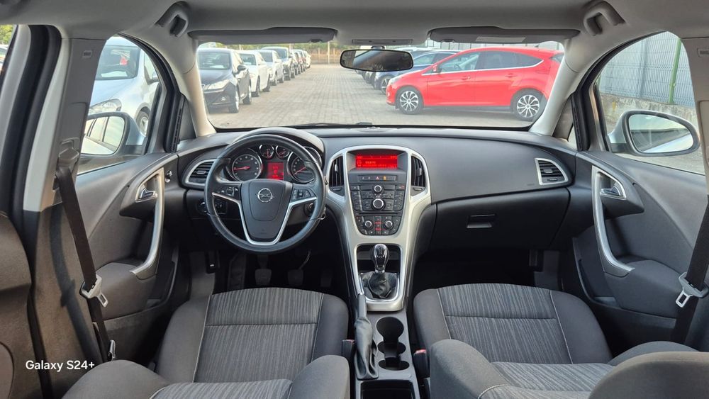 Opel Astra J - An 2011 - 1.6i 116Cp - CIV Eliberat / RAR Efectuat