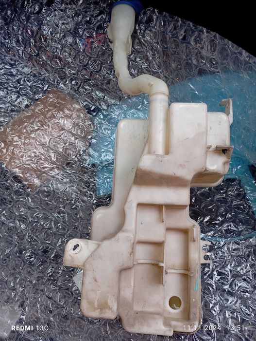 Продавам казанче за миене Volvo CX40