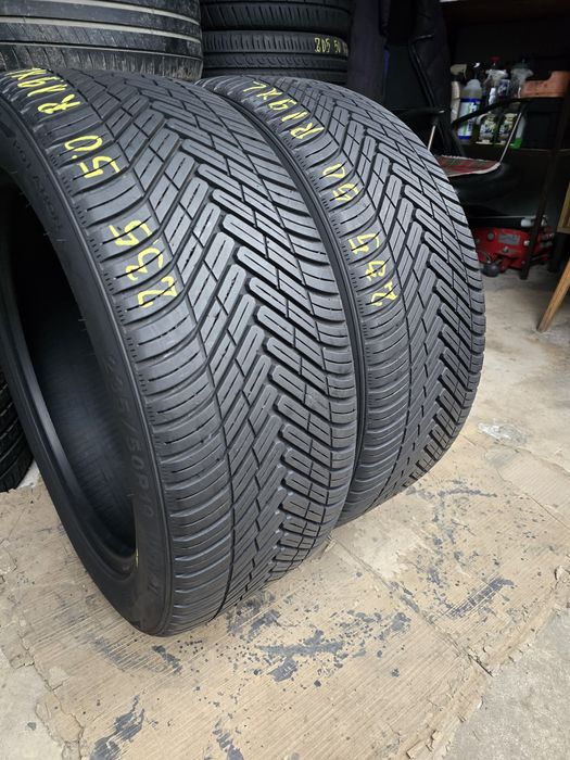 2 Anvelope All Seasson  Superia 235 50 R19XL   DOT 2222. Impecabile.