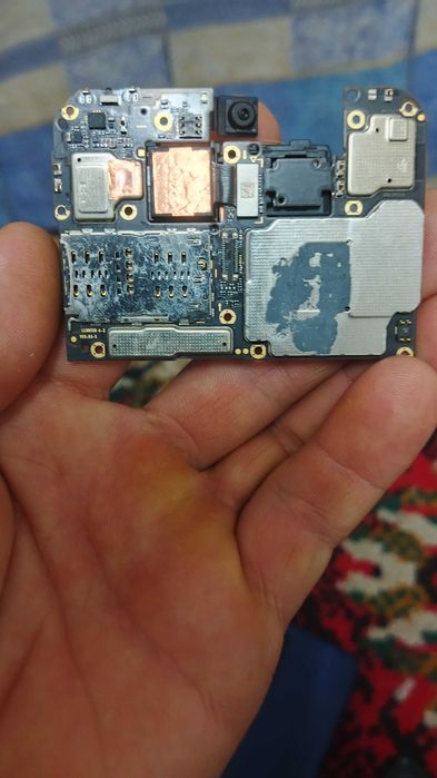 Pocco x3 nfs 6.128 platasi sotiladi