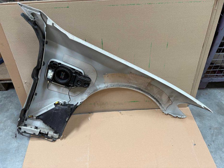 Преден ляв хибриден калник БМВ Г30 Г31 BMW G30 G31 2 броя