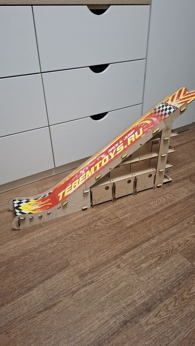 Парковка-горка гараж