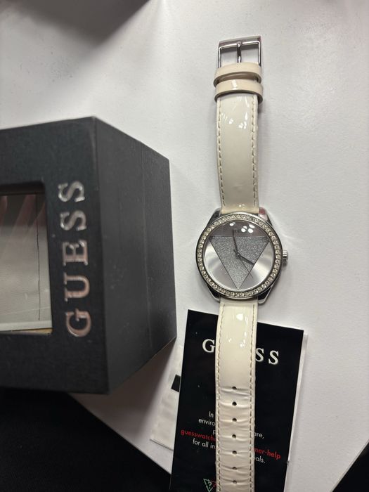 Дамски часовник Guess