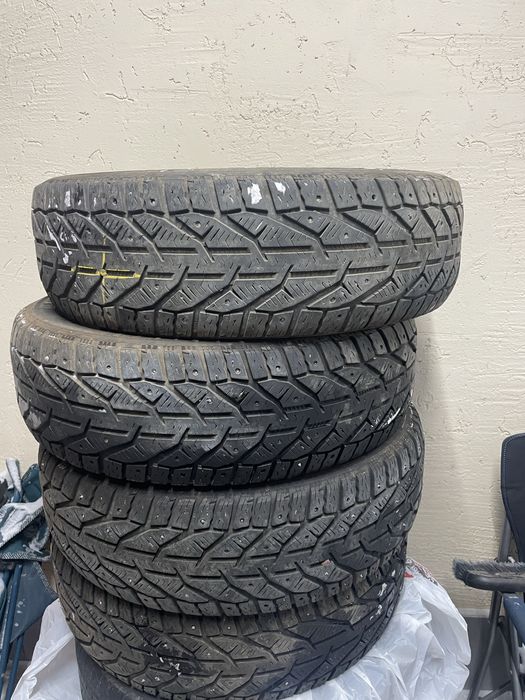 Продам зимнюю резину