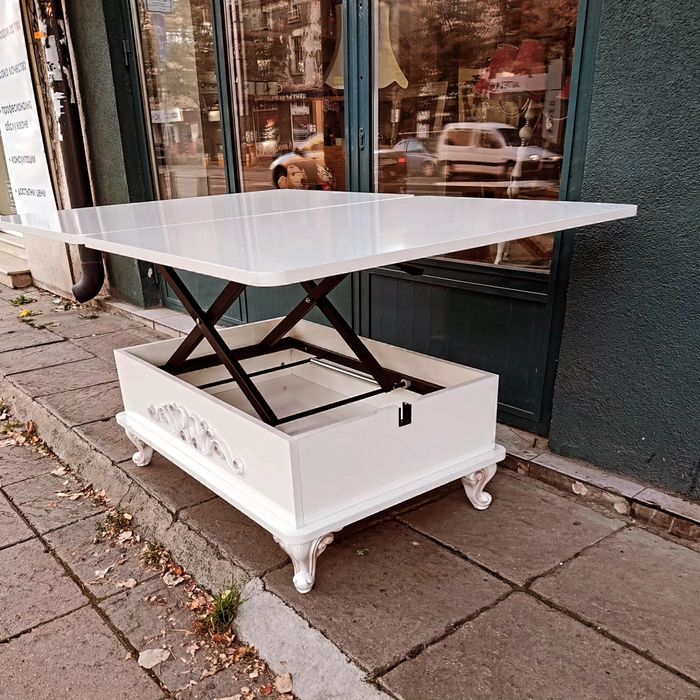 Разстгателна маса на , различни нива