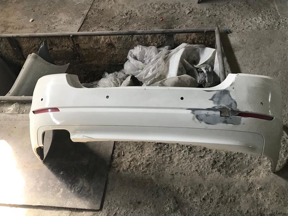 BMW продаётся бампер задний