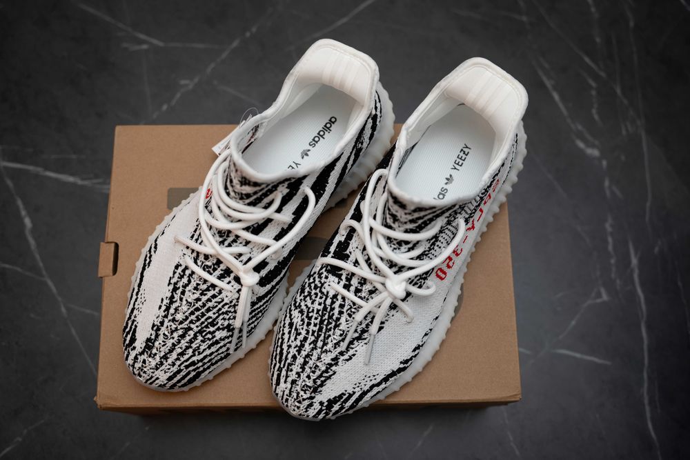 Adidas Yeezy Boost 350 V2 Zebra