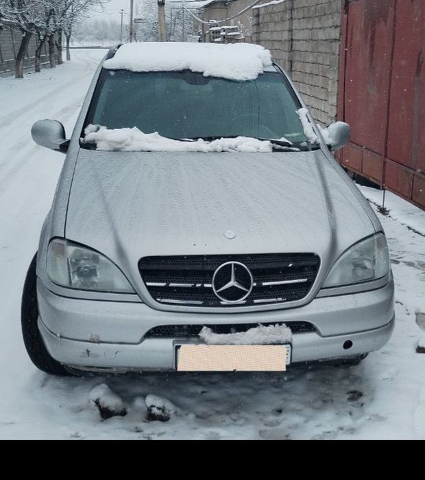Mercedes Benz ML320