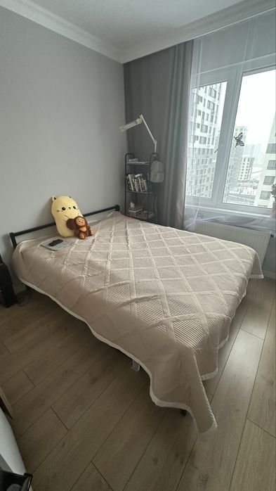 Продам двуспальную кровать с матрасом Askona