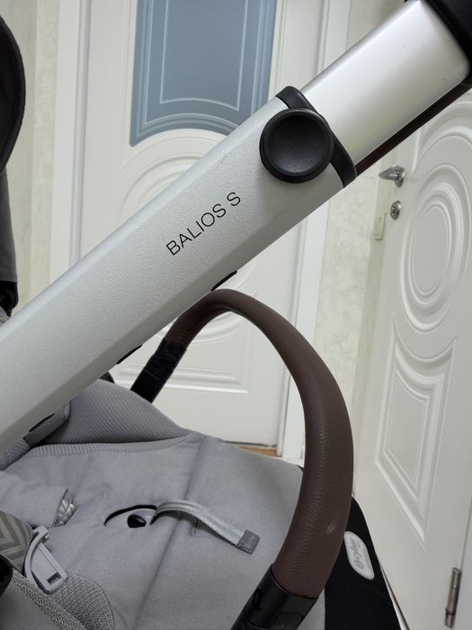 Коляска прогулочная