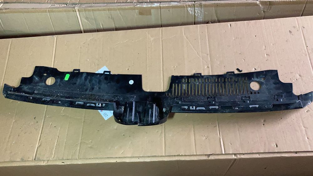 Grila VW Golf 8 VIII 2020 - 2022 Grila radiator bara fata