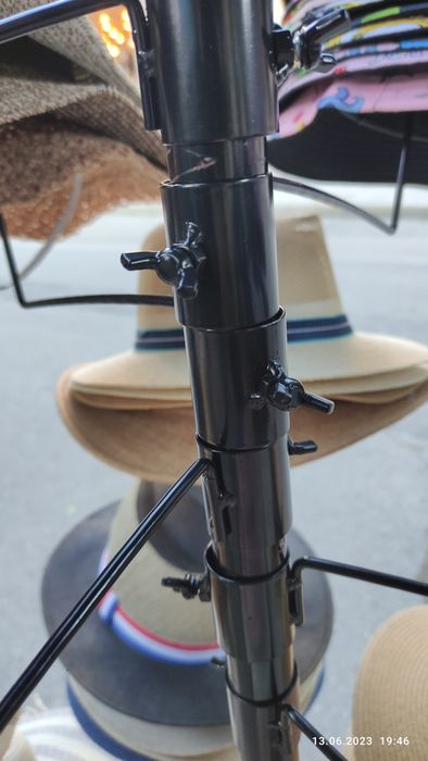 Стойка За Шапки - Нов .