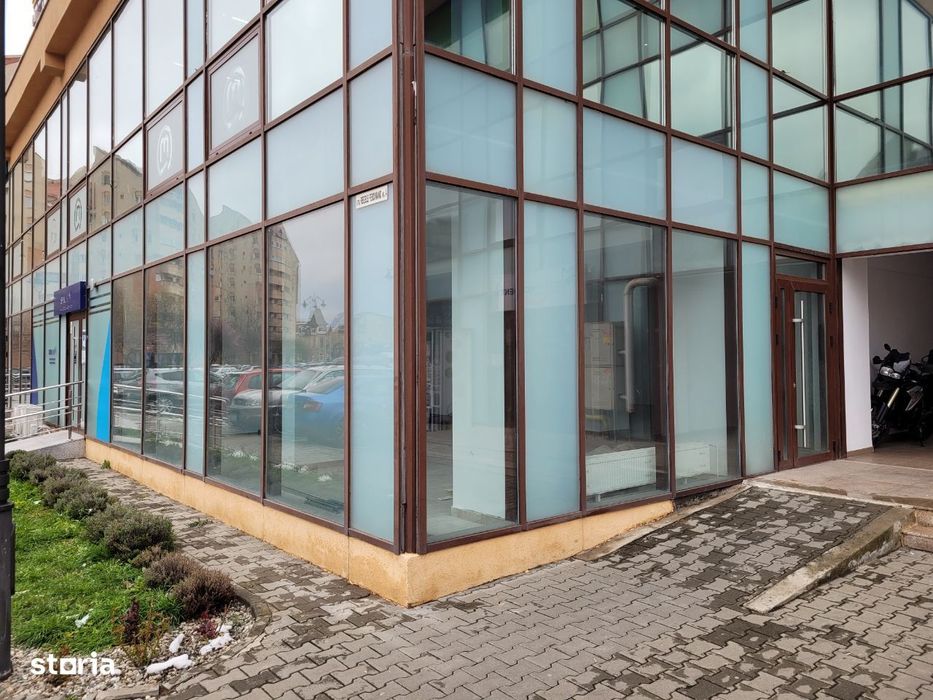 spatiu comercial 94 mp, cu vitrina, zona centrala