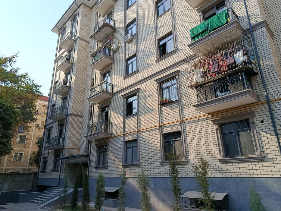 Сергели 1 . Дуплекс 6/7  200 квадрат Кирпич