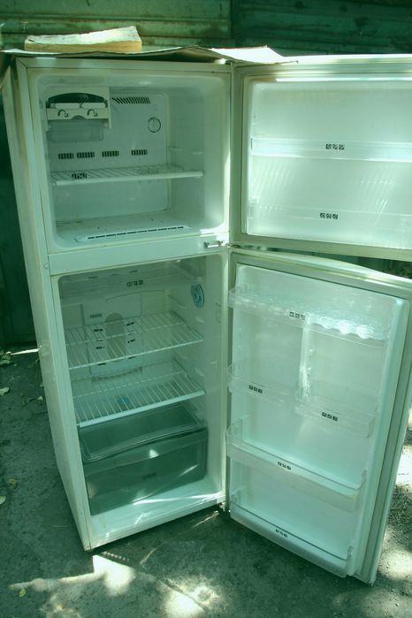 Холодильник SAMSUNG