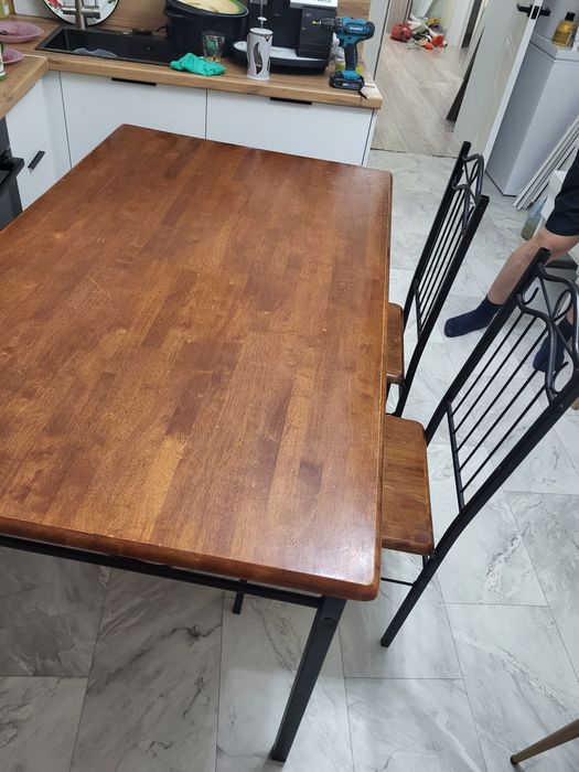 Продам Стол и 3 стула