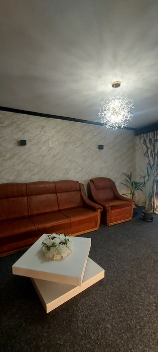 Închiriez apartament 3 camere