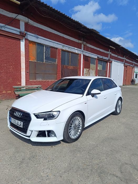 Audi A3 2018 SLine /B&O/S tronic/53000 km ușor avariat
