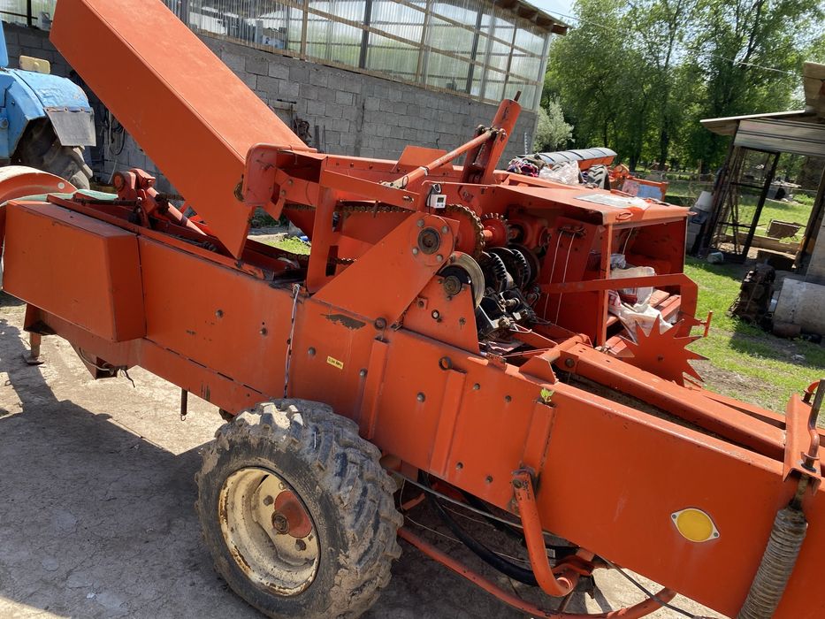 Трактор МТЗ 80 прессподборщик сипма.