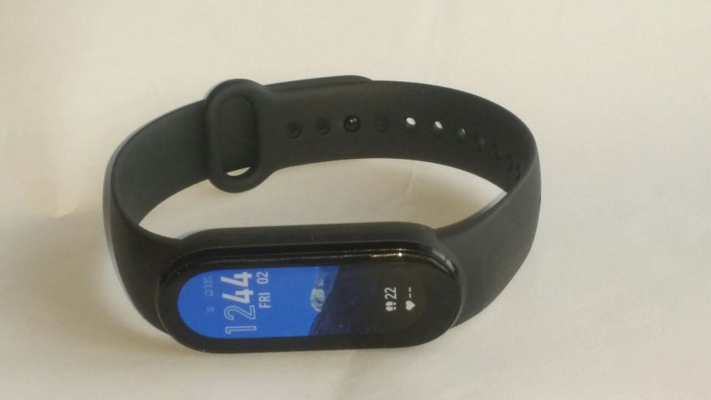 Mi band 6 holati yangi